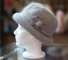 Load image into Gallery viewer, Women Winter bucket Hat with brim 14 (Five colours)