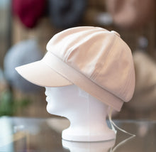 Load image into Gallery viewer, Fall / winter Hat 2 (four colours)