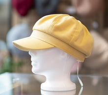 Load image into Gallery viewer, Fall / winter Hat 2 (four colours)