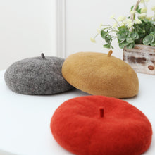 Load image into Gallery viewer, Wool beret hat 2 (Eleven colours)