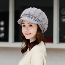 Load image into Gallery viewer, Winter Hat with brim 16 (Seven colours)