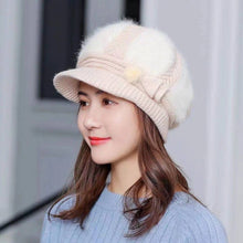 Load image into Gallery viewer, Winter Hat with brim 9 (Seven colours)