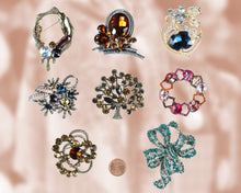 Load image into Gallery viewer, Flower brooches (one piece price from $8-$15)