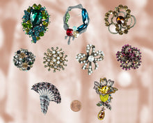 Load image into Gallery viewer, Flower brooches (one piece price from $8-$15)