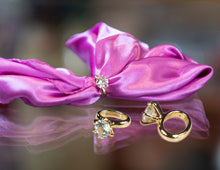 Load image into Gallery viewer, Small Pins using for medium and small scarf (seventeen colours/patterns)