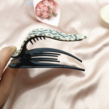 Load image into Gallery viewer, large swallow-tailed Hair clips with animal print 13cm (three-colours )