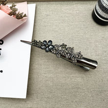 Load image into Gallery viewer, Sparkly Alligator large Hair clips with two butterfly (Three colours)