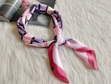 Load image into Gallery viewer, L-High density satin square scarf 6 with plaid pattern (two colours)
