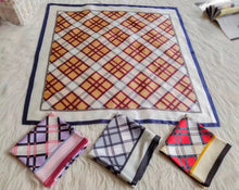 Load image into Gallery viewer, L-High density satin square scarf 6 with plaid pattern (two colours)
