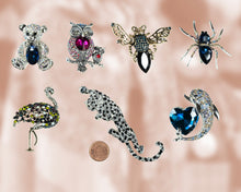 Load image into Gallery viewer, Sort of animal brooches  (one piece price from $8-$15)
