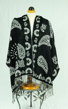 Load image into Gallery viewer, Winter shawl with cashew nuts pattern (Five colours)
