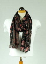 Load image into Gallery viewer, Flower pattern cotton feeling long scarf (four colours)
