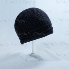 Load image into Gallery viewer, Winter knit Hat 2 (Four colours)
