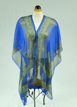 Load image into Gallery viewer, Silk feeling buttoned shawl  (Eleven colours)
