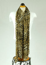 Load image into Gallery viewer, Animal print pattern cotton feeling long scarf （two colours）
