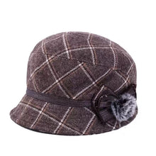 Load image into Gallery viewer, Fall/winter  Hat with brim 2
