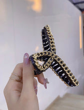 Load image into Gallery viewer, Fashion large Claw Hair clips with gold chain design (three-colours )
