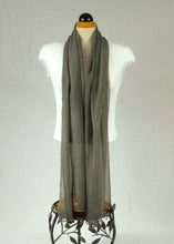 Load image into Gallery viewer, Plain silk feeling  long scarf (Five colours)
