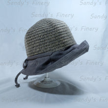 Load image into Gallery viewer, Fall/winter  Hat with brim
