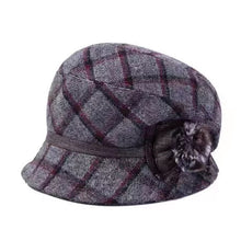 Load image into Gallery viewer, Fall/winter  Hat with brim 2
