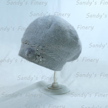 Load image into Gallery viewer, Winter knit Hat 3 (Six colours)
