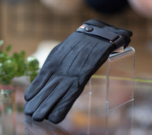 Load image into Gallery viewer, Winter warm touch screen leather unisex  gloves 2 (Four colours)
