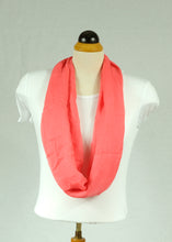 Load image into Gallery viewer, Plain silk feeling buttoned shawl (nine colours)
