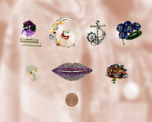 Load image into Gallery viewer, Sort of design brooches  (one piece price from $8-$15)
