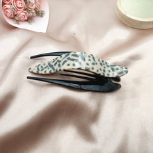 Load image into Gallery viewer, large swallow-tailed Hair clips with animal print 13cm (three-colours )
