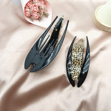 Load image into Gallery viewer, large swallow-tailed Hair clips with animal print 13cm (three-colours )
