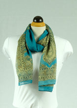 Load image into Gallery viewer, Silk feeling buttoned shawl  (Eleven colours)
