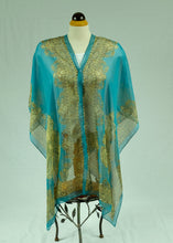 Load image into Gallery viewer, Silk feeling buttoned shawl  (Eleven colours)
