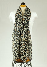 Load image into Gallery viewer, Animal print pattern cotton feeling long scarf （two colours）
